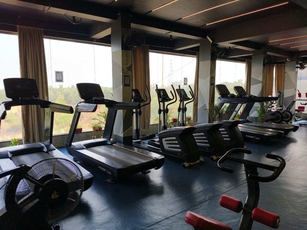 Cardio zone at Royal Fitness Club